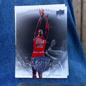 Chicago Bulls number 8 Michael Jordan trading card